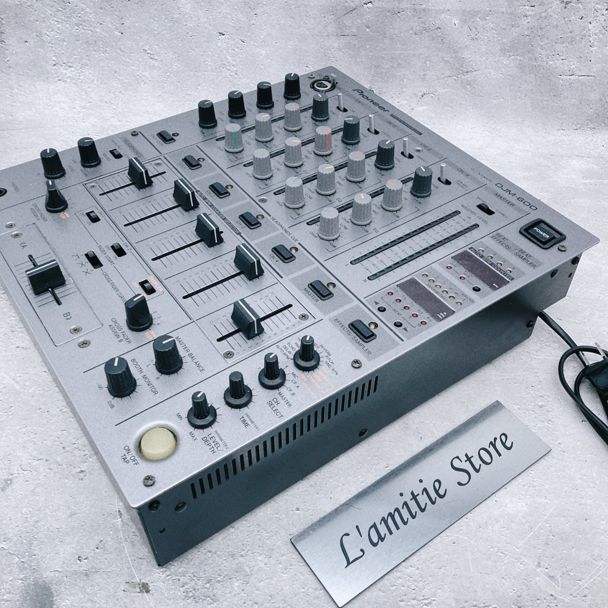 Pioneer DJM-600 Silver Professional DJ Mixer 4-Channel 4ch DJM600 Pioneer DJM-600 Silver Professional DJ Mixer 4-Channel 4ch DJM600