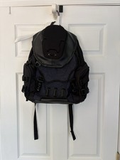 OAKLEY BATHROOM SINK BACKPACK Navy Blue Trail Hiking Bag Excellent Condition