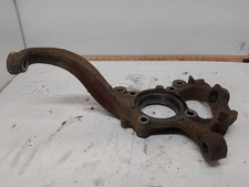 Front Passenger Right Knuckle from 2015 Ford Expedition 10933073