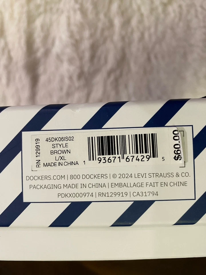 Juego de caja de regalo de vacaciones Dockers bufanda e hiedra para hombre L/XL nuevo precio de venta sugerido por el fabricante $60 Foto 3 de 3