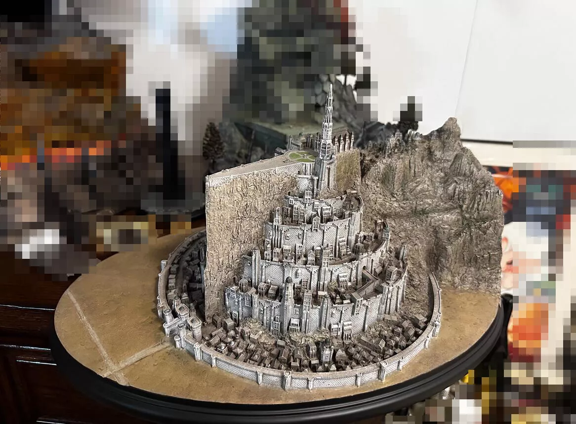 Environments: Minas Tirith Lord of the Rings Statue by Weta Workshop