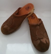 LUCKY BRAND Brown Suede Leather Clogs Slides Peace Sign Heart Wing Womens 6.5 M