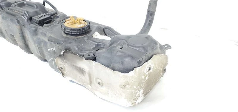 Tanque de combustible con bomba OEM 2011 Sprinter Van 3500 Foto 3 de 4