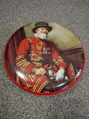 Vintage Macfarlane Lang & Co's Keksdose Beefeater