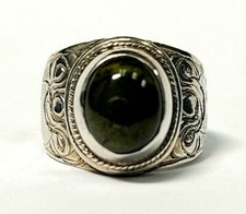 Vintage Sterling Silver Dark Green Stone Ring with Etched Details Size 6 1/2