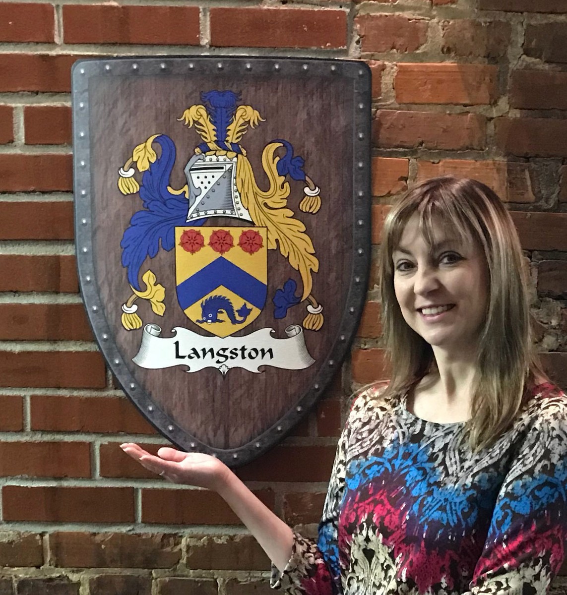 George Family Custom Crest Coat of Arms Hanging Shield SH503P-DG