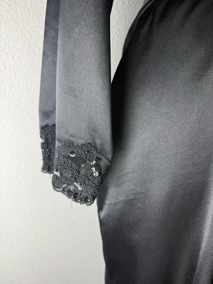 Vestido bata satinado lentejuelas con cuentas negras conjunto gótico Victoria's Secret vintage años 90 XS Foto 3 de 4
