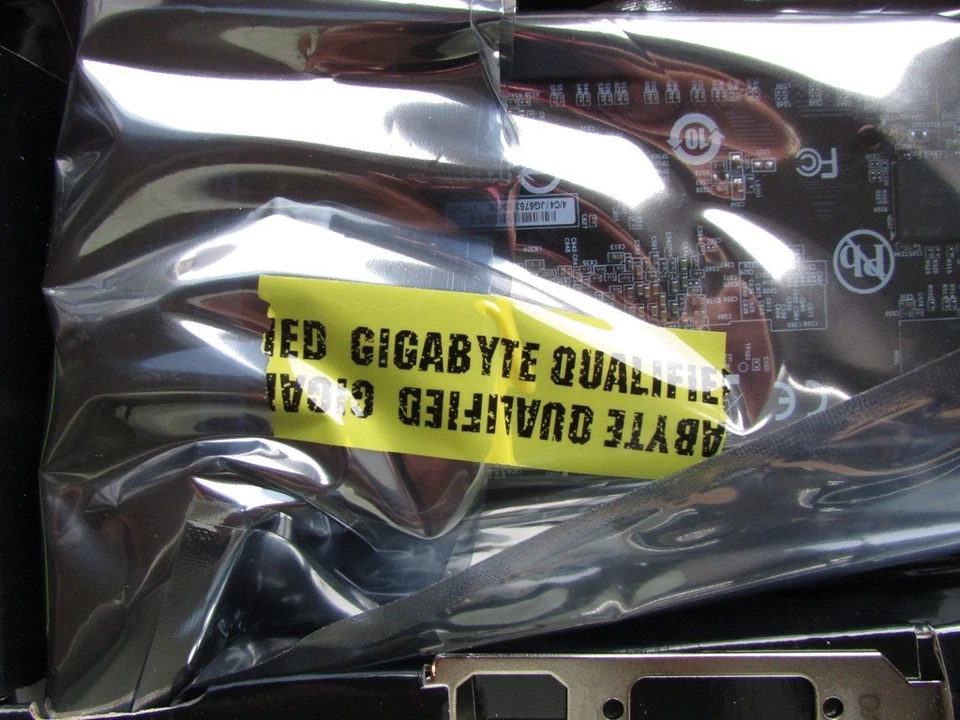 GIGABYTE NVIDIA GEFORCE GT710 2GB PCI GRAPHICS CARD BOXED LOW PROFILE - Image 3 of 4