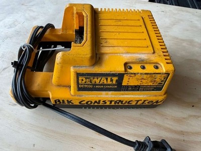 DEWALT DC9000 36V 1-Hour Battery Charger, Single Battery Slot, Yellow