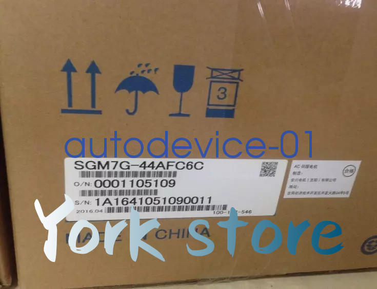 1PCS NEW Yaskawa servo Motor SGM7G-44AFC6C DHL/FedEx