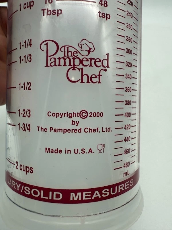 Pampered Chef Measure-All 2 Cup Measuring Cup Dry & Liquid Ingredients - Image 2 of 4
