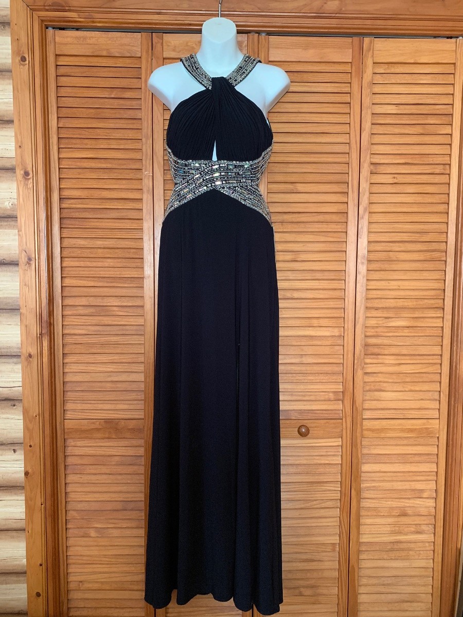 green emerald velvet dress Amazon.com: Betsy & Adam Women's Long Stretchy Metallic 3/4 Sleeve Cowl  Neck Drape Back Formal Dress, Gold/Silver, 4 : Clothing, Shoes & Jewelry main image 0