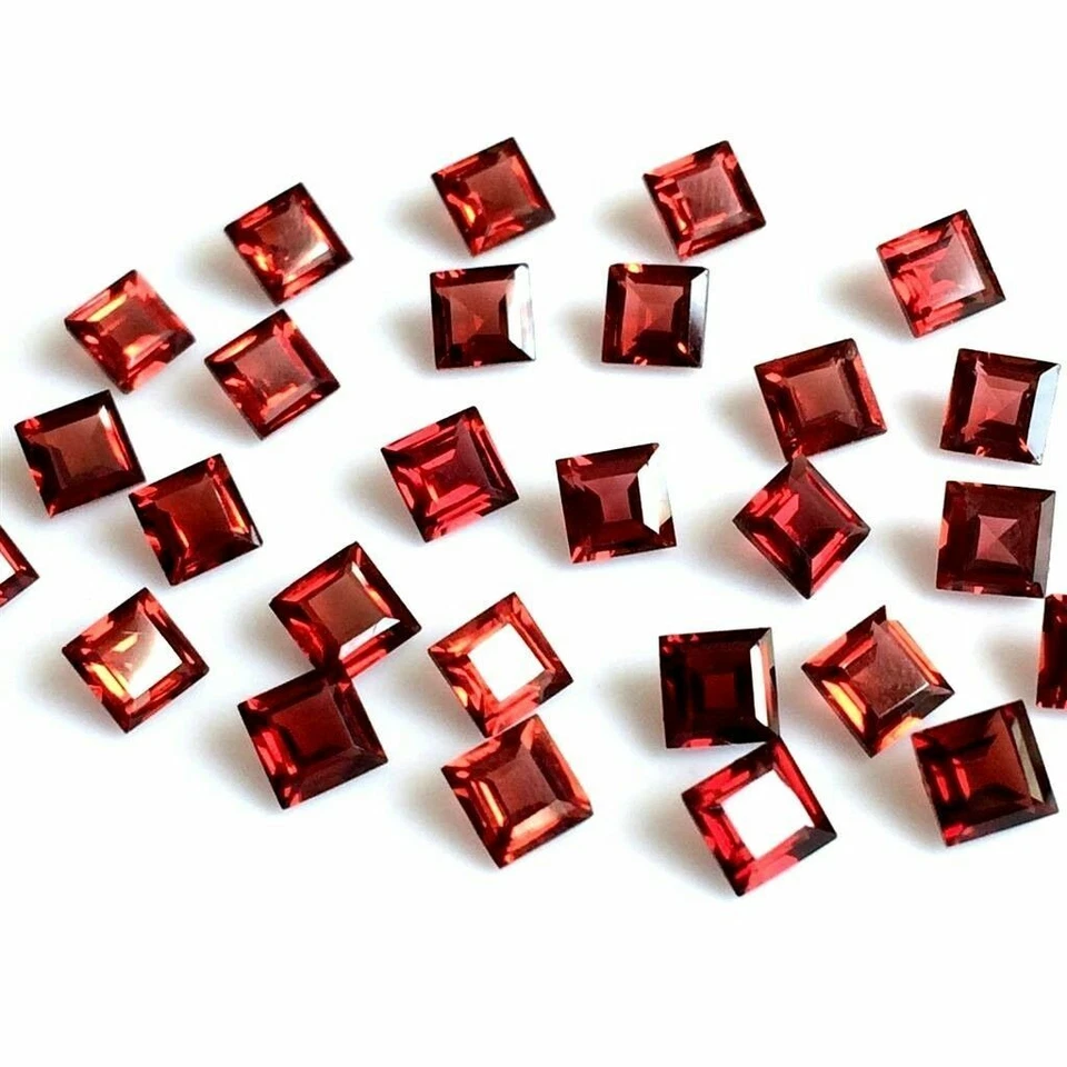 Wholesale Lot 4.5mm Square Cut Natural Mozambique Garnet Loose Calibrated Gems - Image 4 of 4