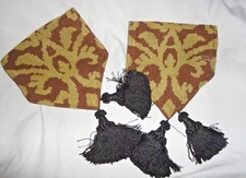 WOVEN GREEN BROWN BAROQUE (2) COCKTAIL TABLE RUNNERS WITH TASSELS 17X7