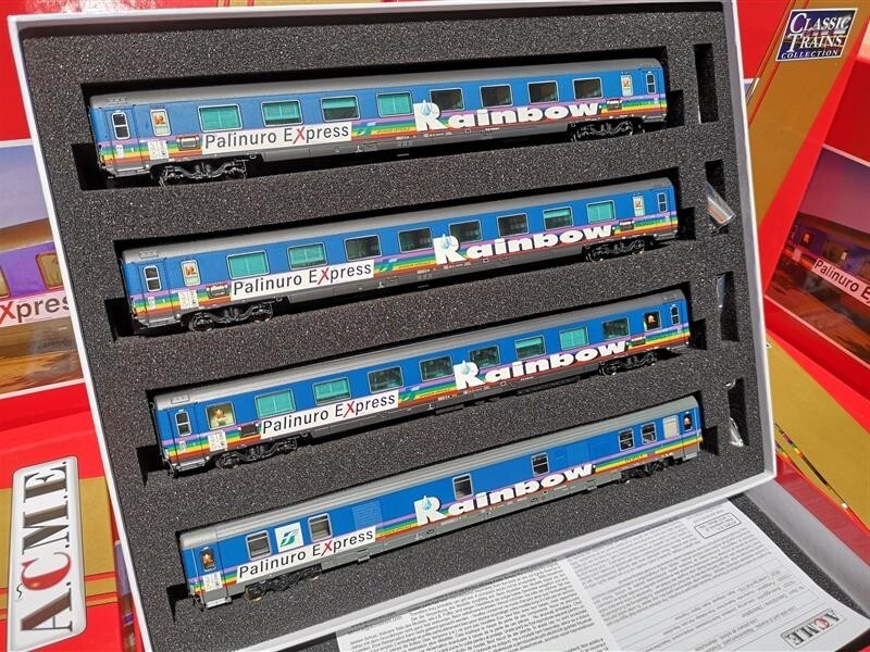 Acme 90218 - FS S.p.a. Treno periodico estivo "PALINURO EXPRESS" Rainbow Italia