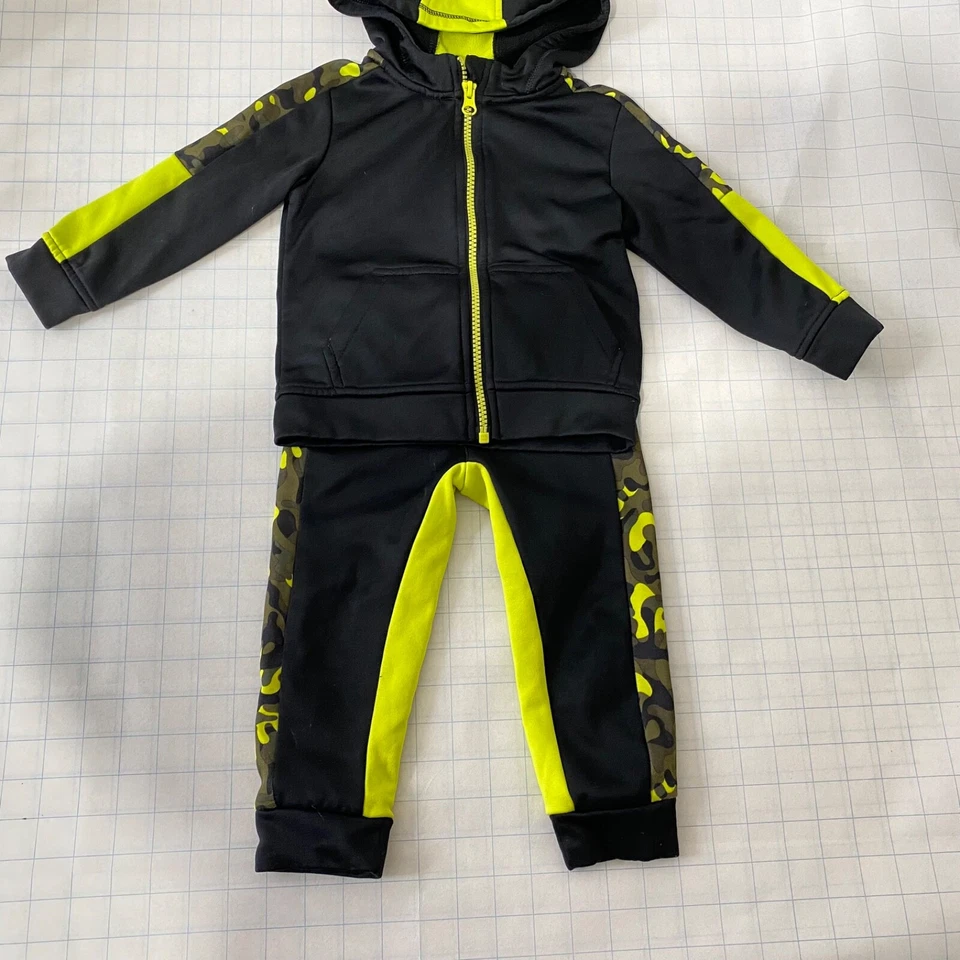 Boy's Size 24 Months Sweatsuit Set Athletic Works Black and Yellow Camouflage - Image 4 of 4