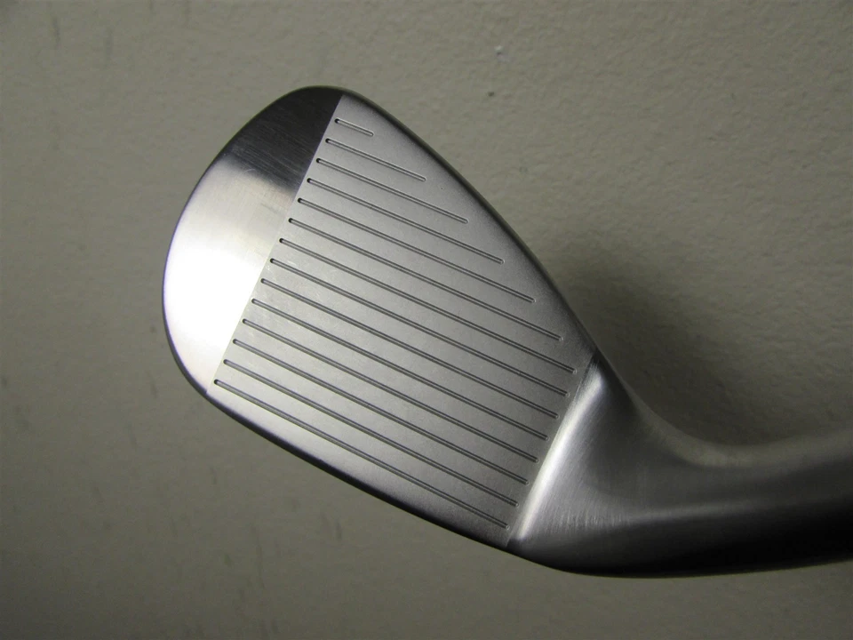Titleist Golf T150 '23 48* Wedge Extra Stiff AMT Tour White Steel Shaft (+1/2") - Image 3 of 4