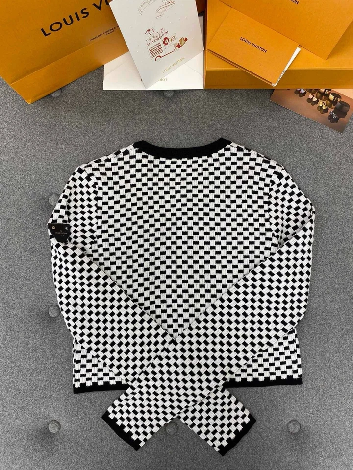 Suéter cárdigan tejido Damier LOUIS VUITTON para mujer talla L negro blanco Foto 3 de 4