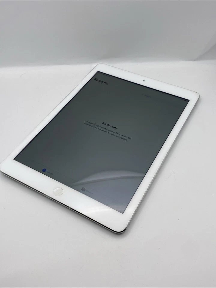 Apple iPad Air (A1474) - 9.7" - 32 GB - Wi-Fi Only - Silver - Image 3 of 4