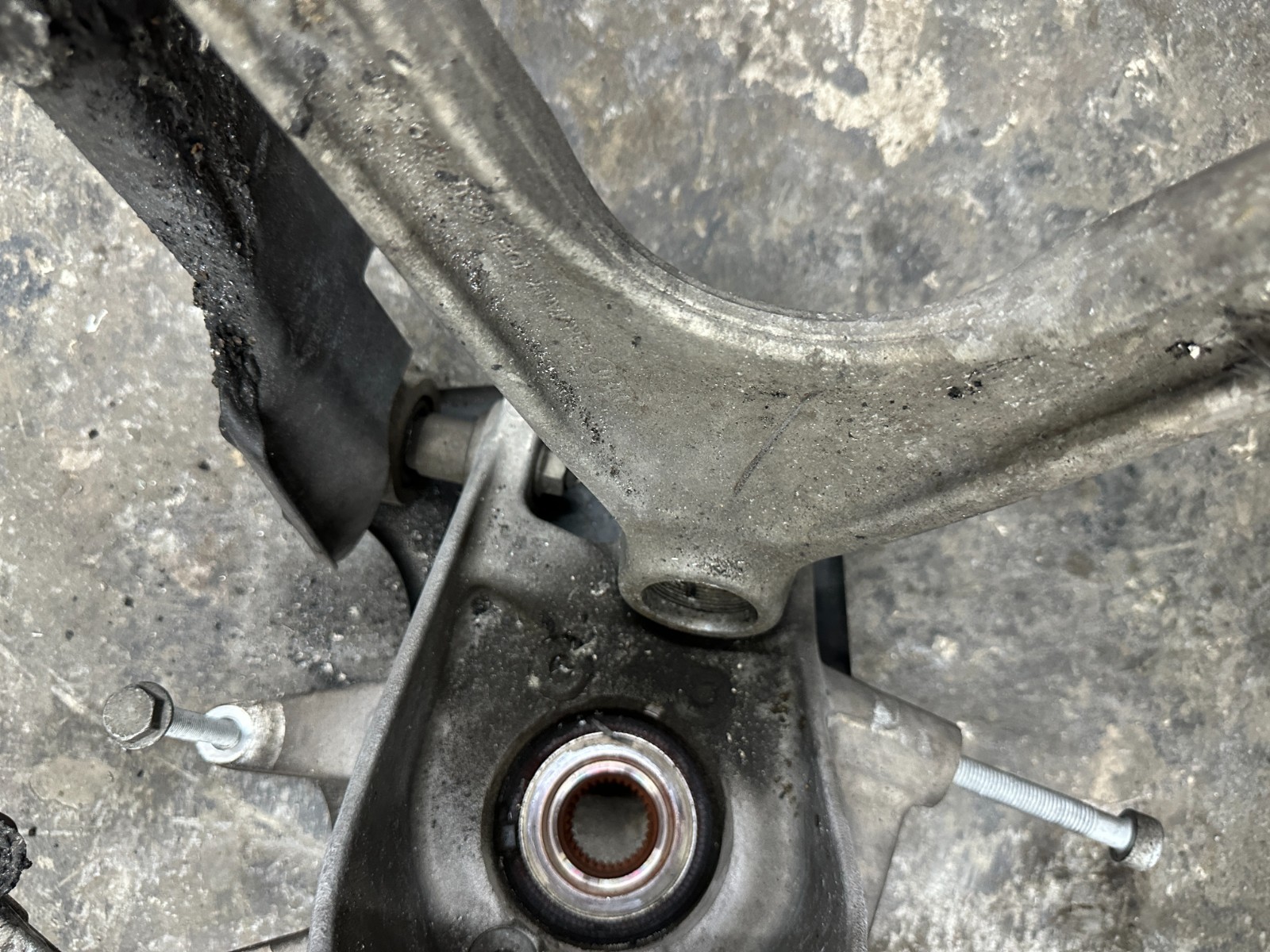 2014 AUDI R8 OEM REAR RIGHT PASSENGER SUSPENSION KNUCKLE CONTROL ARM ~READ!!~