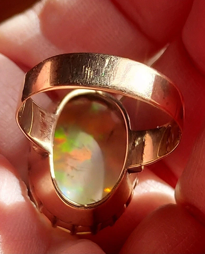 Antiguo anillo de compromiso de ópalo de fuego real de 5 quilates de corte ovalado enchapado en oro amarillo de 14 quilates Foto 3 de 4