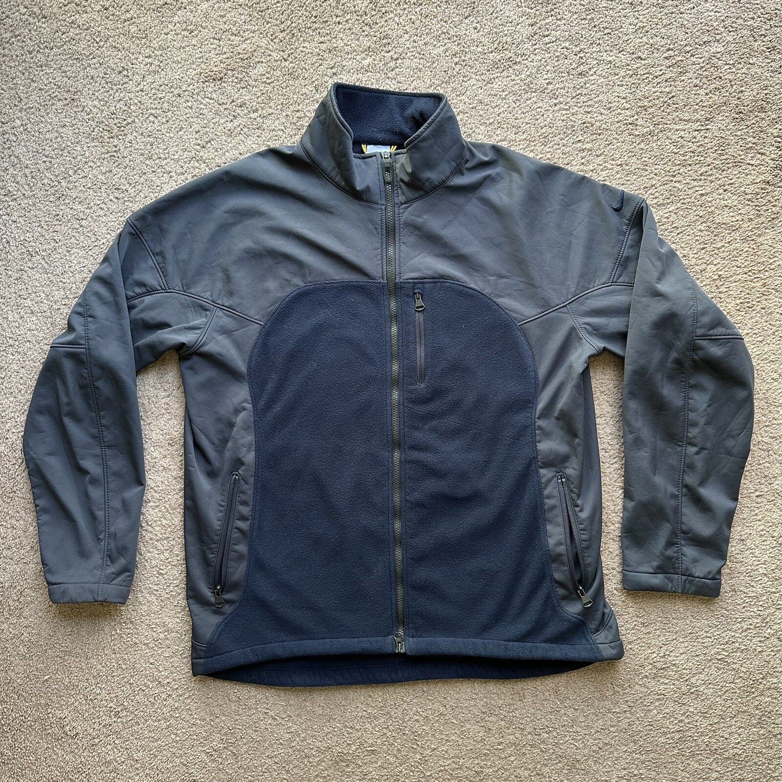 SACAI X NIKE Giacca Nike Uomo XL *Macchie* Full Zip Softshell Blu Nero Logo Attivo