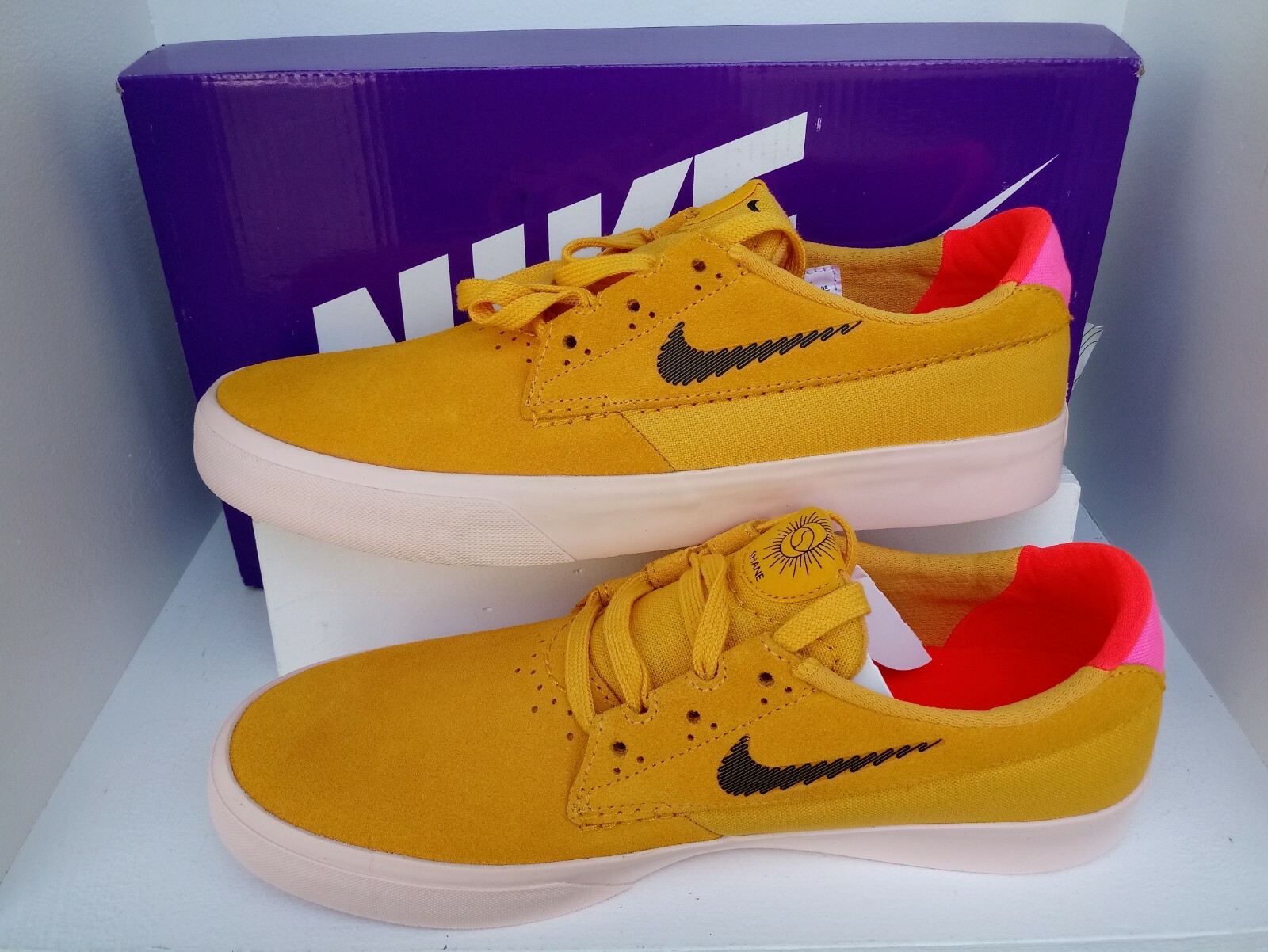 Size 11 - Nike Shane T SB Pollen 2021 