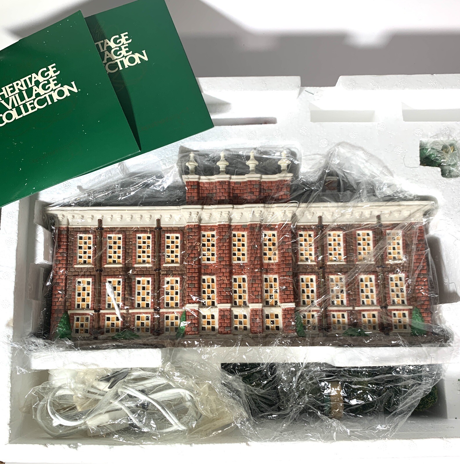 DEPT 56 KENSINGTON PALACE DICKENS 58309 HERITAGE VILLAGE CHRISTMAS eBay