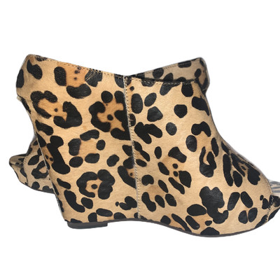 steve madden leopard print wedges