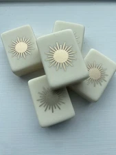 New AMERICAN MAHJong Set Cream w/Gold Suns 166 pieces. Traditional engraved set