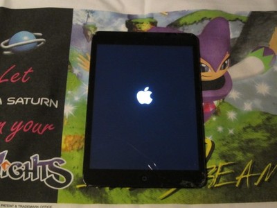 Apple iPad Mini A1455 32GB Wifi Cellular Verizon - Cracked Screen, Locked
