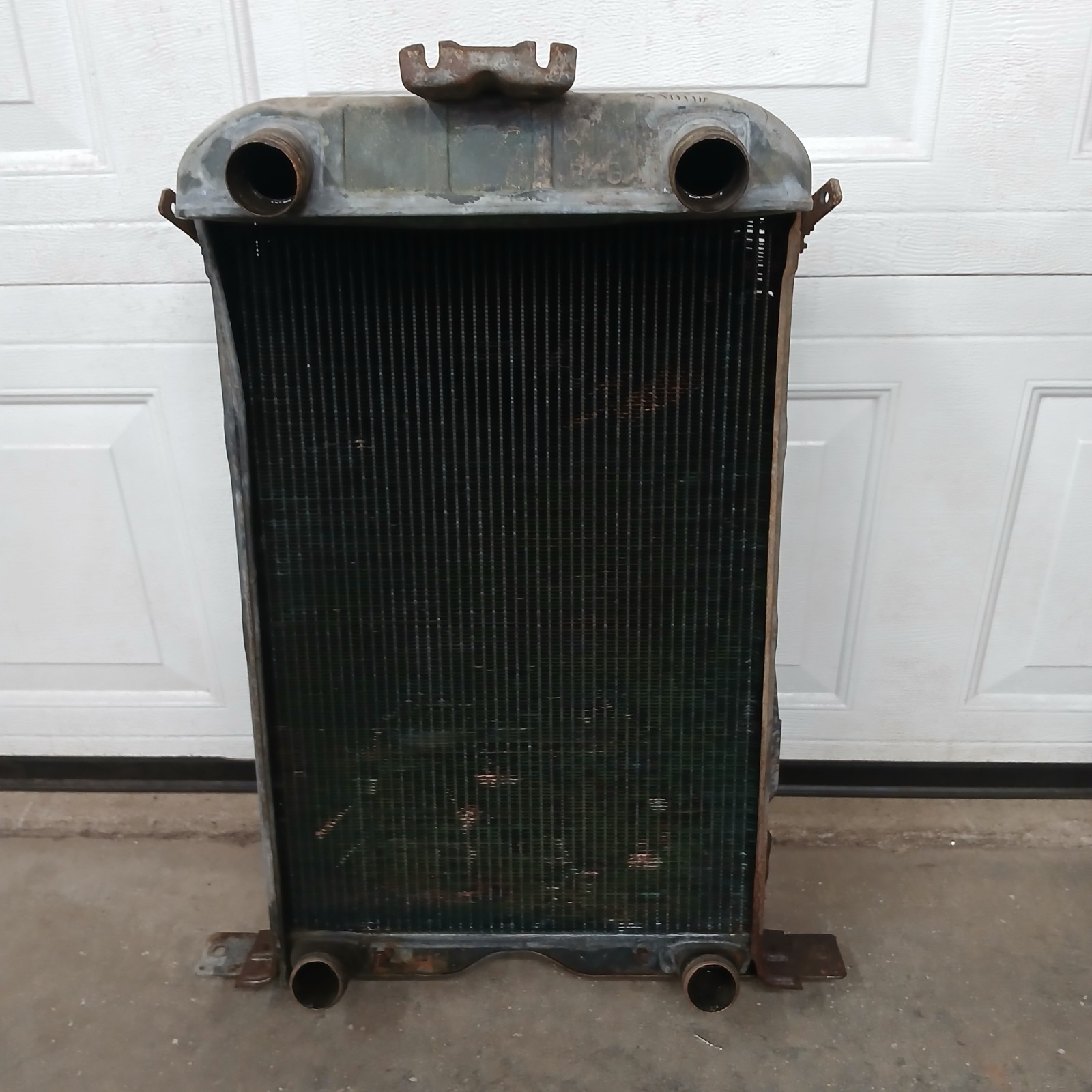 1937-1939 Ford Car Radiator Cooling 1938 Coupe Flathead V8 Has Leak Core 