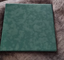 2 Stück  Fliese Boizenburg Made in GDR grün 500 10/80