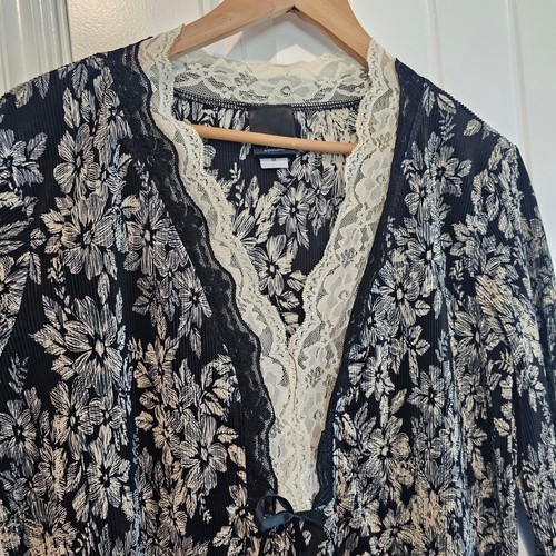 Y2K JTB Blouse Women 1X Black Lace Floral Stretchy V-Neck Retro Whimsygoth Fairy - Picture 3 of 11