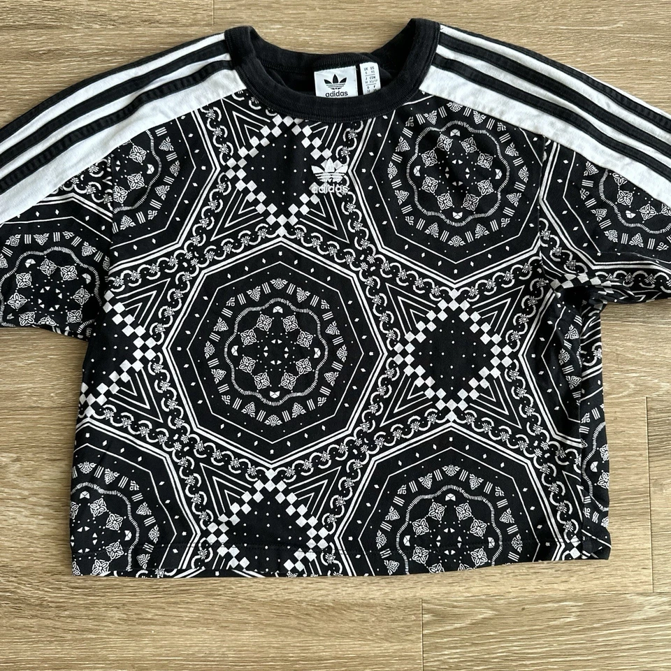 Camiseta corta Adidas geométrica negra blanca para mujer XS Foto 4 de 4
