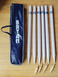 Vintage Cricket Bryan Stump Set with carrying bag
