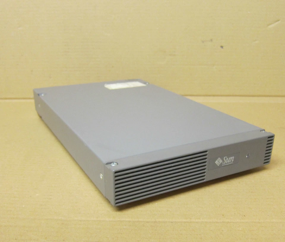 Sun Microsystems / Vixel Rapport 1000, HUB1063 GBIC Module Hub Switch W/ 4 GBICs - Image 2 of 4