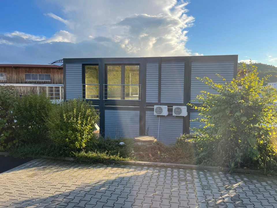 Containeranlage auf eine Etage mir Außen Leiter - Bild 2 von 4