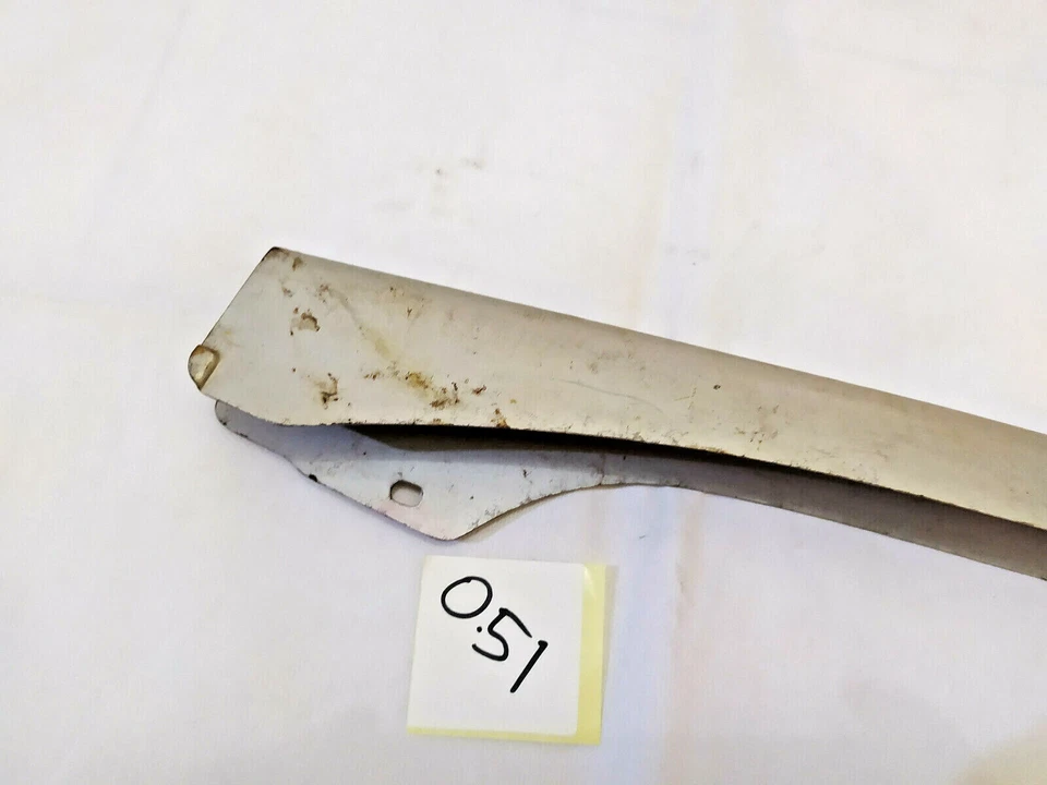 Protector de caja de cadena genuino Suzuki T125 T90 Stinger Wolf T125 Nuevo de Lote Antiguo Foto 4 de 4