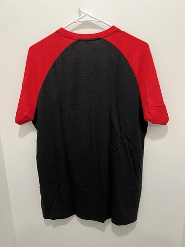 Guess Mens Short Sleeve Logo Ronny Raglan Large NWT Zip Pocket - Picture 5 of 5