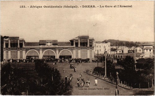 CPA AK SENEGAL Dakar - Les Casernes de la Marine - Depot du D .S. L. (1061330