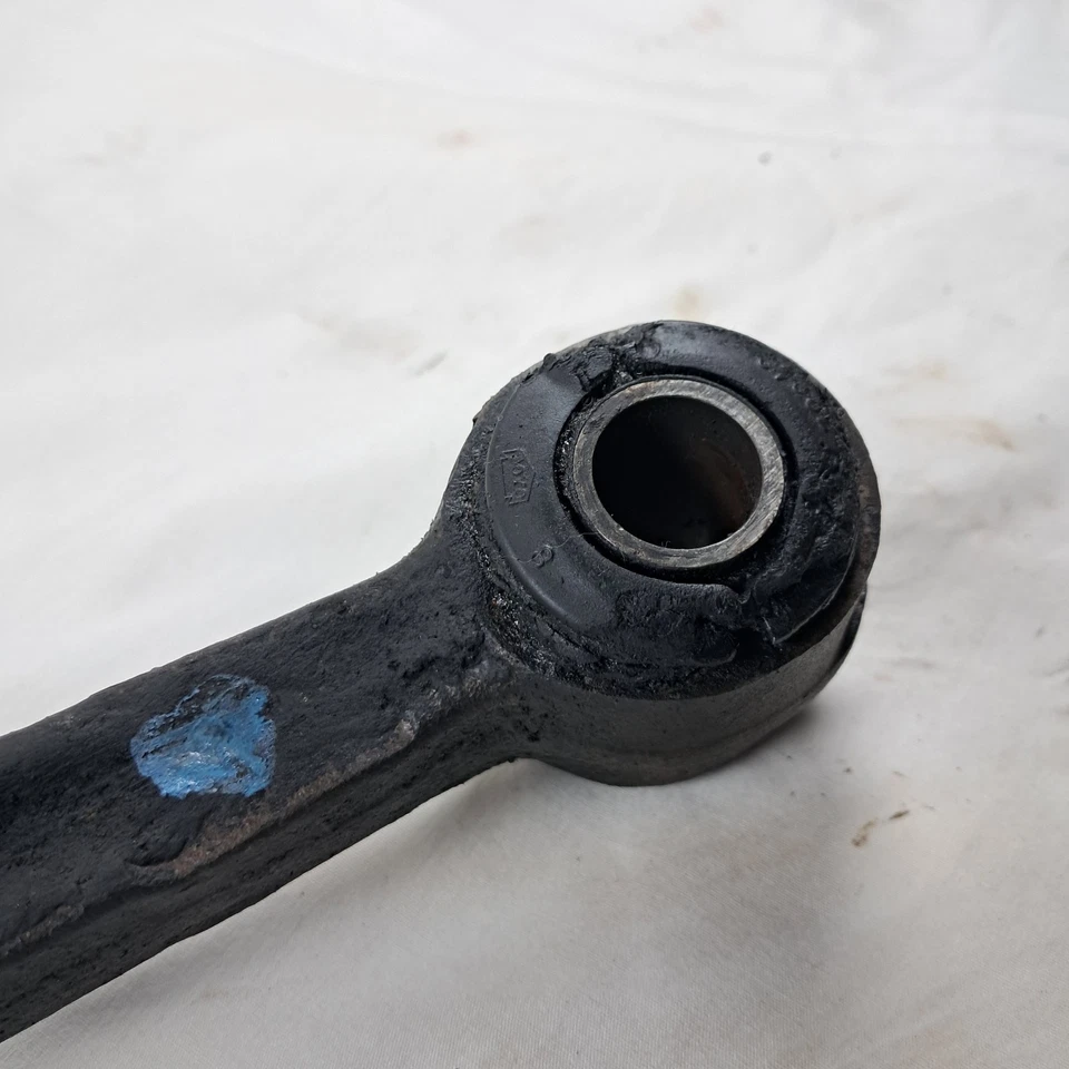 Brazo de control inferior delantero derecho pasajero 48620-32040 Toyota Camry / Lexus ES250 Foto 4 de 4