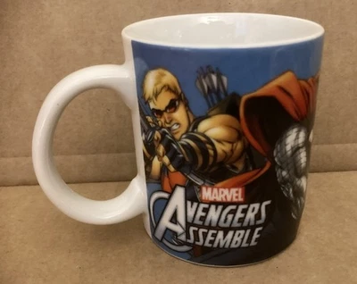 AVENGERS ASSEMBLE MARVEL MUG NR MINT UNUSED CONDITION KINNERTON FREE UK POSTAGE - Bild 1 von 4