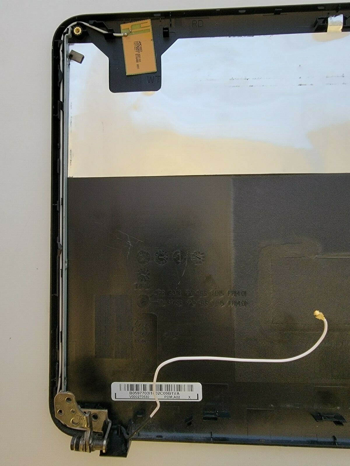 Cornice LCD Nera Per Toshiba Satellite C855D-S5100 / S5103 / S5104 – Aperta Ma Mai Usata - Foto 3