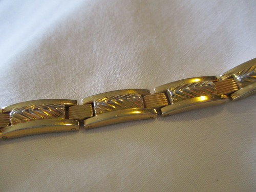 Women's Gold-Toned Cross Face Bracelet Band Watch - Picture 10 of 12