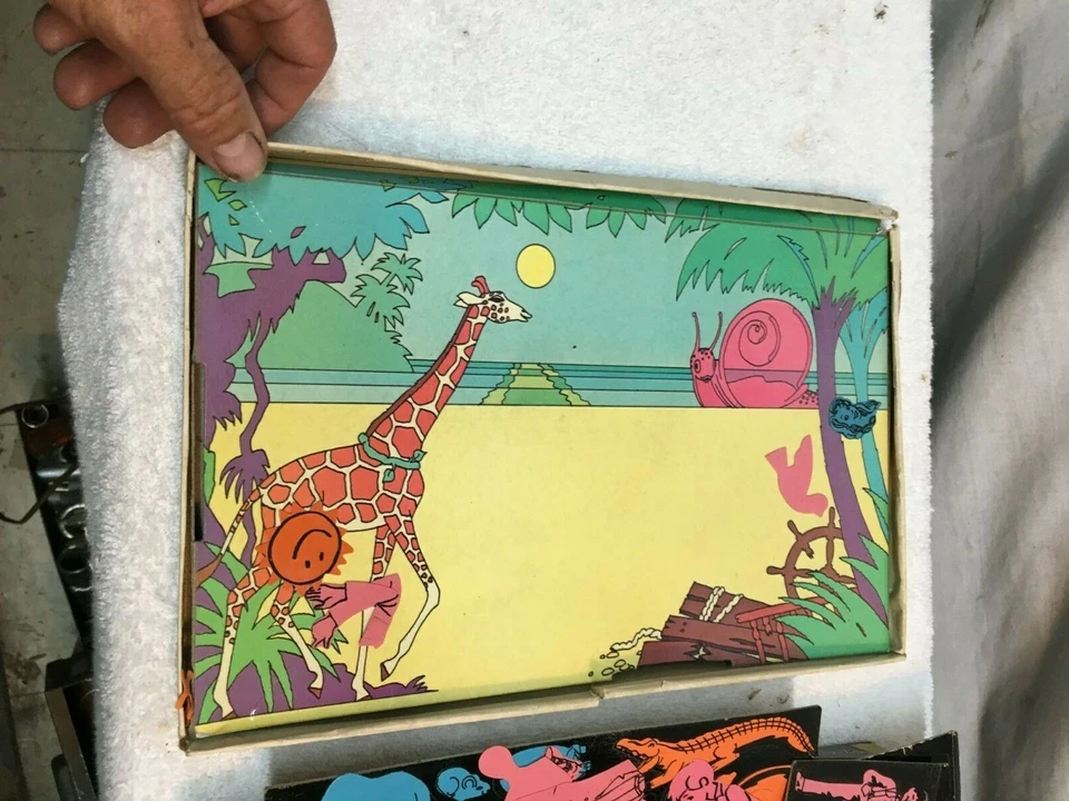 Kit de dibujos animados de Winnie The Pooh de Walt Disney de colección plástico en formas 1964 Foto 3 de 4