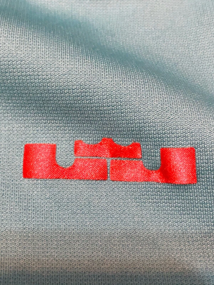 Chaqueta con Capucha Nike Therma Fit Juvenil YXL Lebron James Verde Azulado Baloncesto Foto 4 de 4