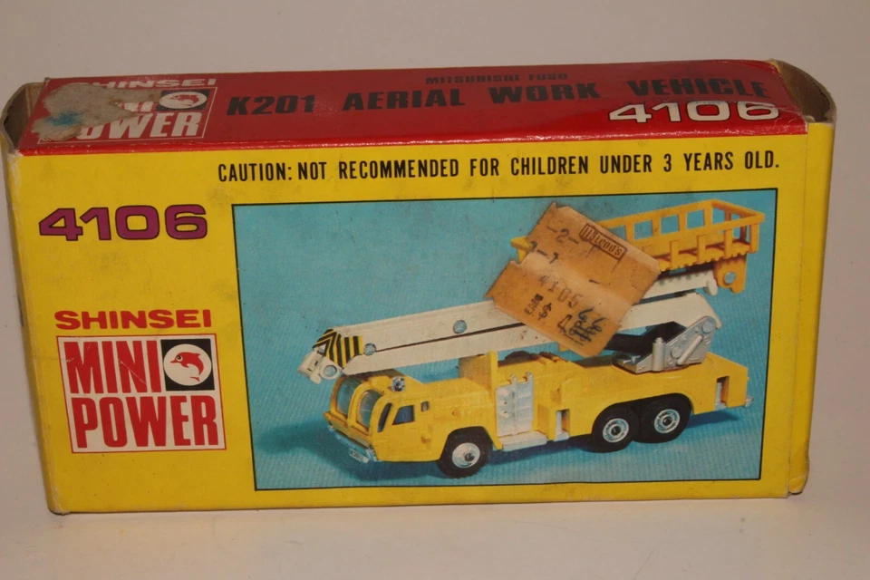 Shinsei #4106 三菱 Fuso 空中工作卡车带盒 — 第 3/4 张图片
