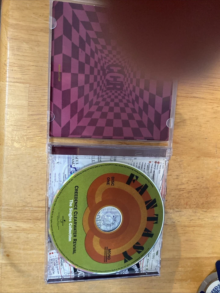 Creedence Clearwater Revival The Singles Collection EU Import 2CD Set 2009  Foto 3 de 4
