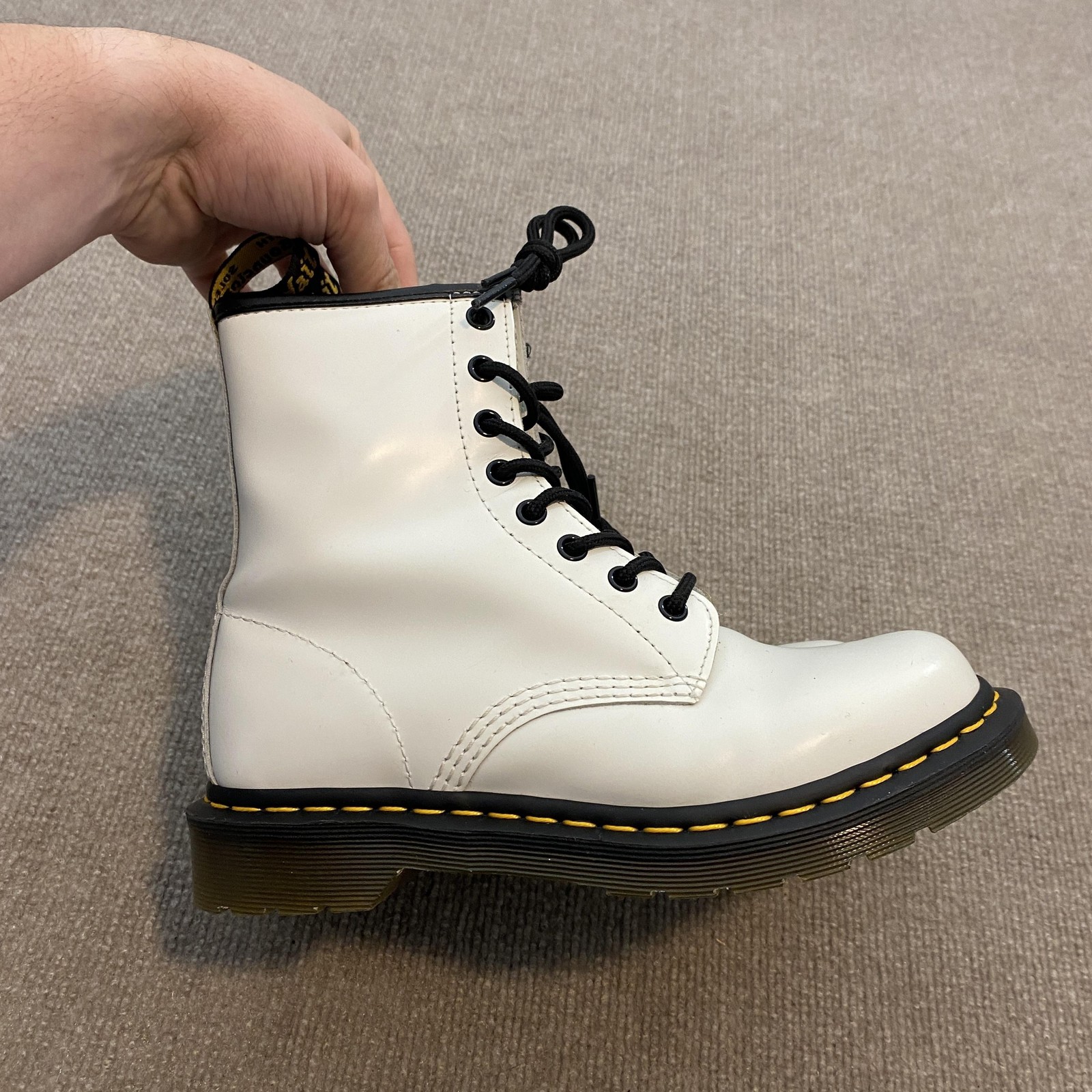 Dr. Martens Boots Womens Size 7 White Leather Ankle Combat Lace Up Classic 11821